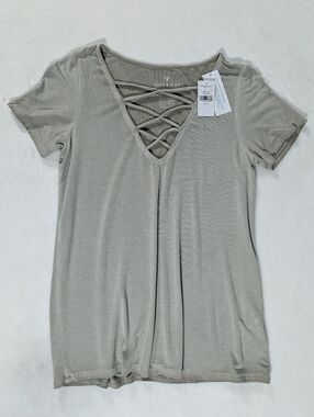 ❤️ 2017 American Eagle Soft & Sexy T V Neck XS